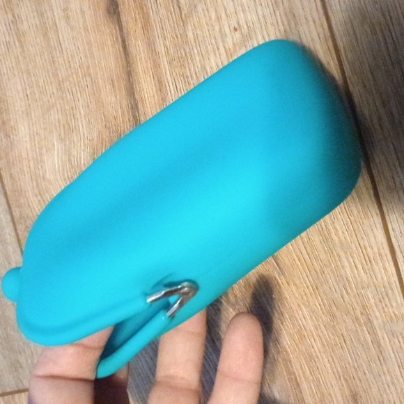 Waterproof case - Picture 7 of 9